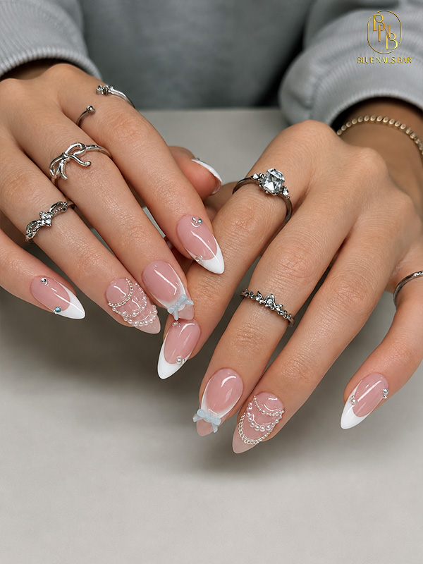 Blue Nails Bar 