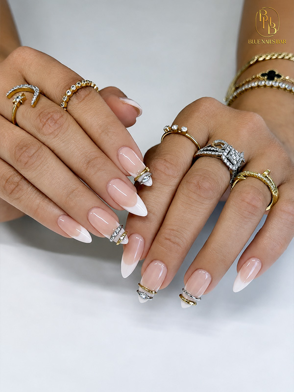 Blue Nails Bar 